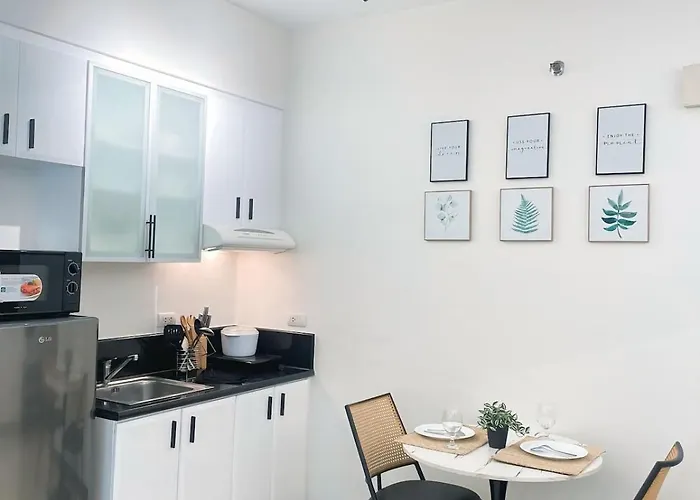 Apartment Venice Mckinley With Pool, Gym, Fast Wifi And Netflix Manila