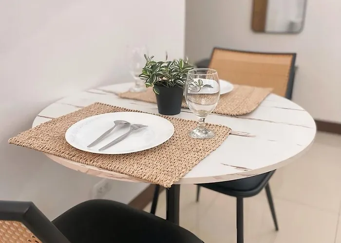 Venice Mckinley With Pool, Gym, Fast Wifi And Netflix
