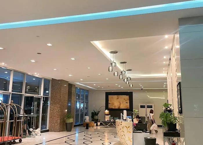 Apartment Venice Mckinley With Pool, Gym, Fast Wifi And Netflix